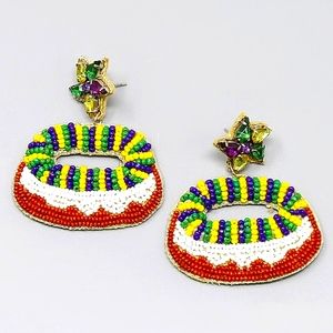 Mardi Gras earrings seed bead king cake